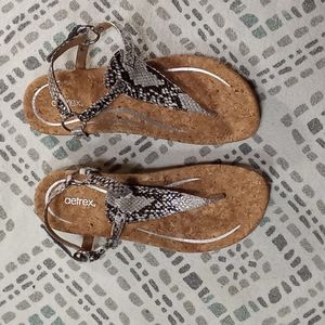 Aetrex snake skin print ergonomic arch supports sandals size 9.5